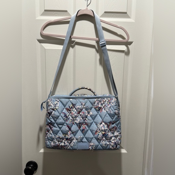 Vera Bradley Handbags - Vera Bradley padded lap top case